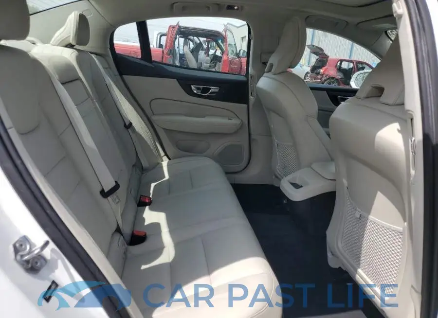 7JR102FK4LG065570# 10