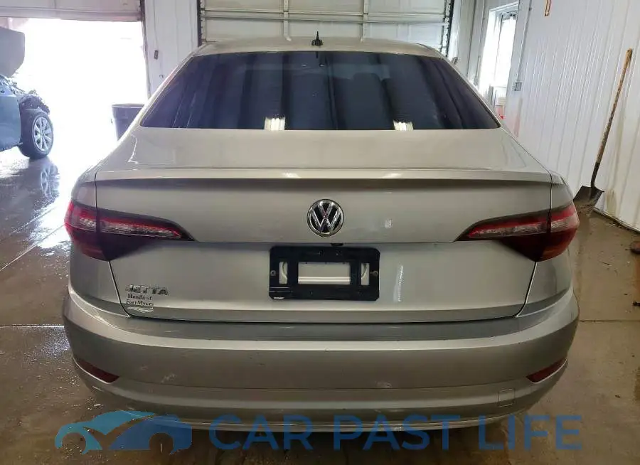 3VWCB7BU9KM173609# 6