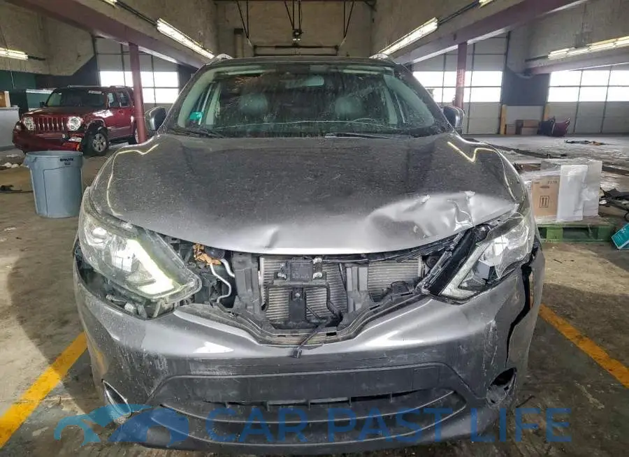 JN1BJ1CRXHW133026# 5