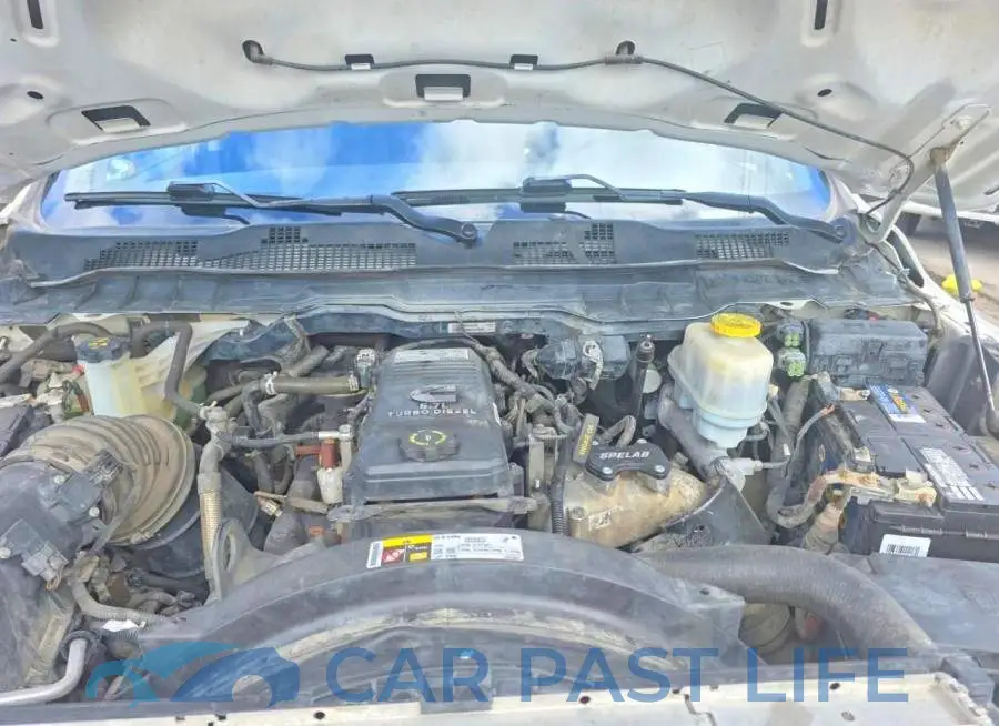 3C7WRNFL4JG412310# 7