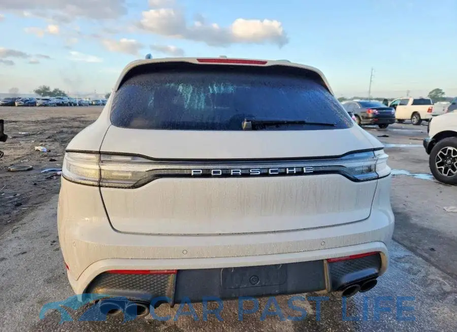 WP1AA2A58RLB05189# 6
