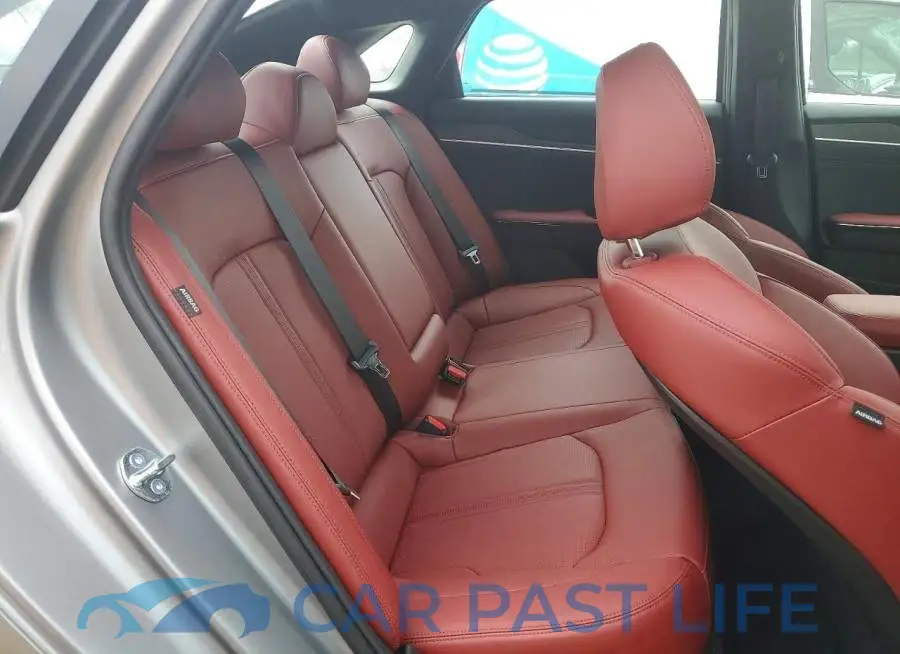KNAG64J73T5411395# 10