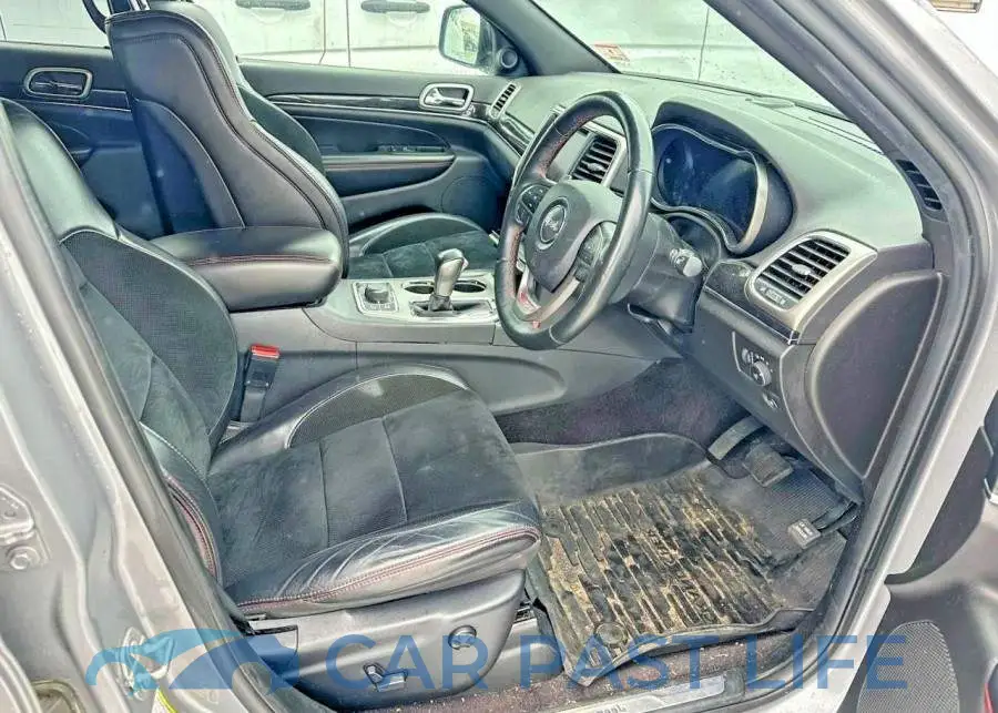 1C4RJFLG4JC325220# 5