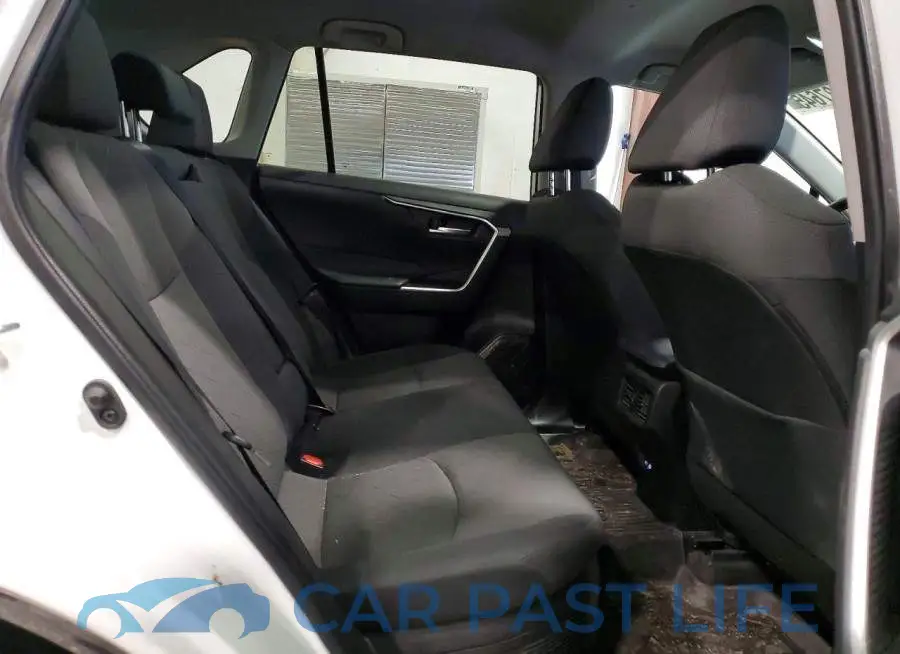 2T3UWRFV4PW184940# 11