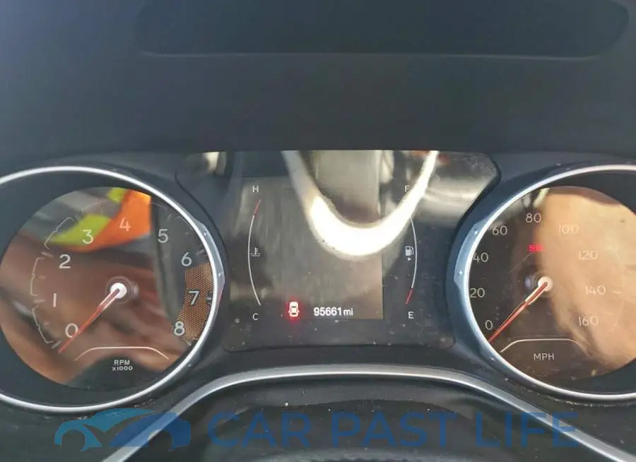 3C4NJDBB9MT560696# 9