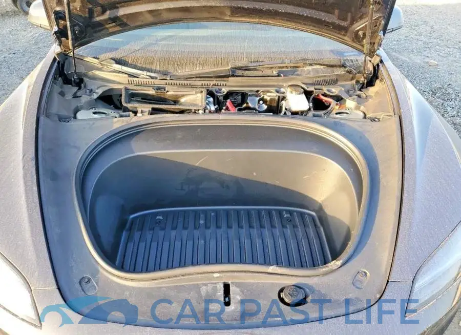 5YJ3E1EA8SF042099# 11