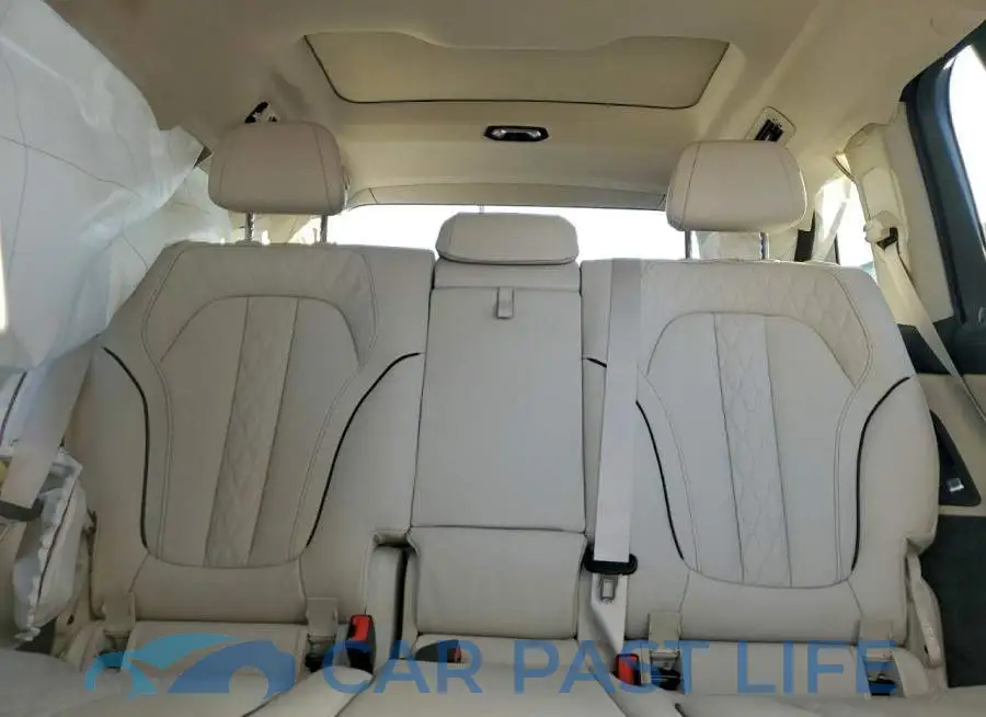 5UX23EM03T9198045# 10