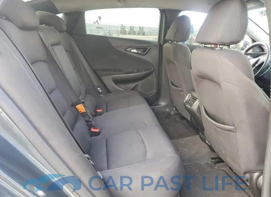 1G1ZD5ST8KF111677# 10