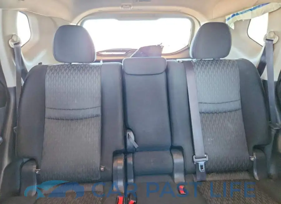 JN8AT2MT6HW135864# 10
