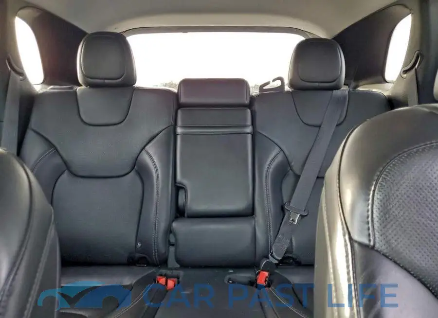 1C4PJMDX4KD112872# 10