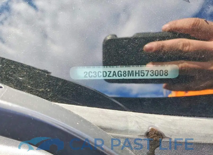 2C3CDZAG8MH573008# 12