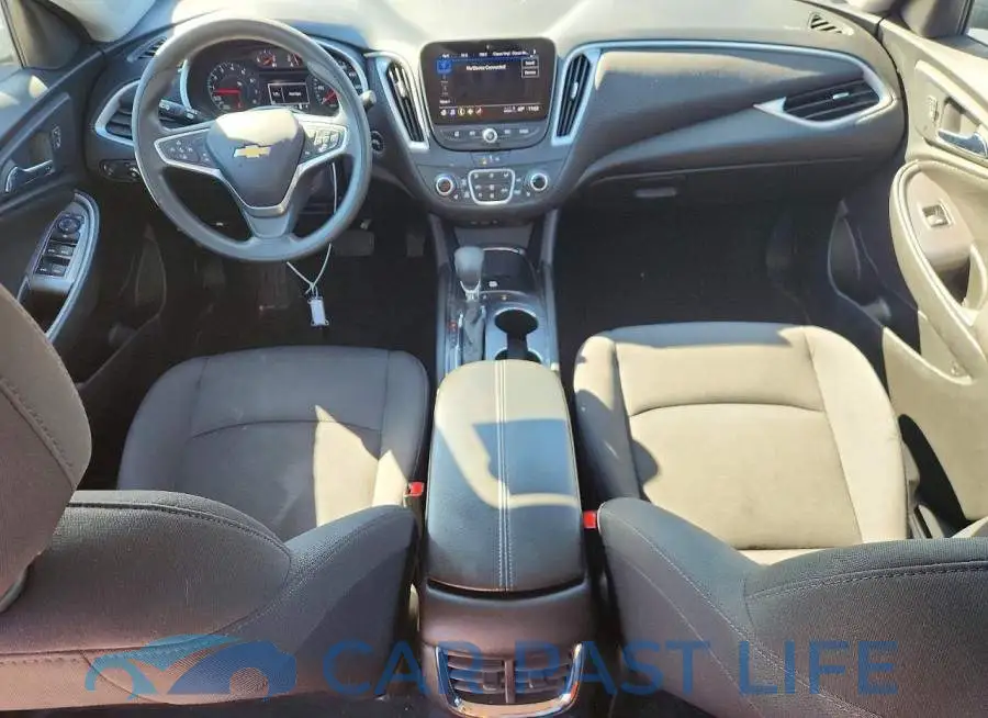 1G1ZD5ST9PF132027# 8