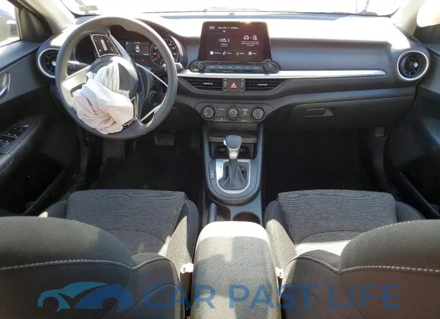 3KPF24AD9NE499635# 8