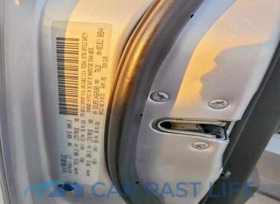 3C6UR5FL4HG645089# 12
