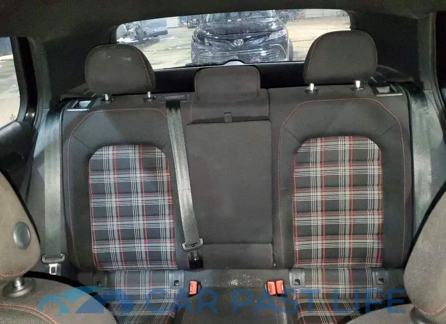 3VW5T7AU5LM002588# 10