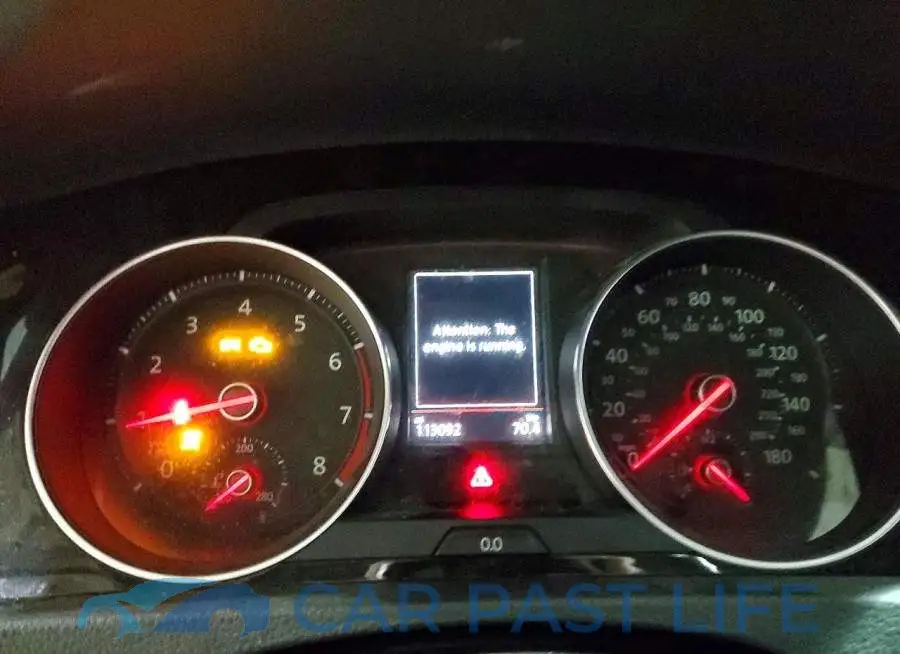 3VW5T7AU5LM002588# 9