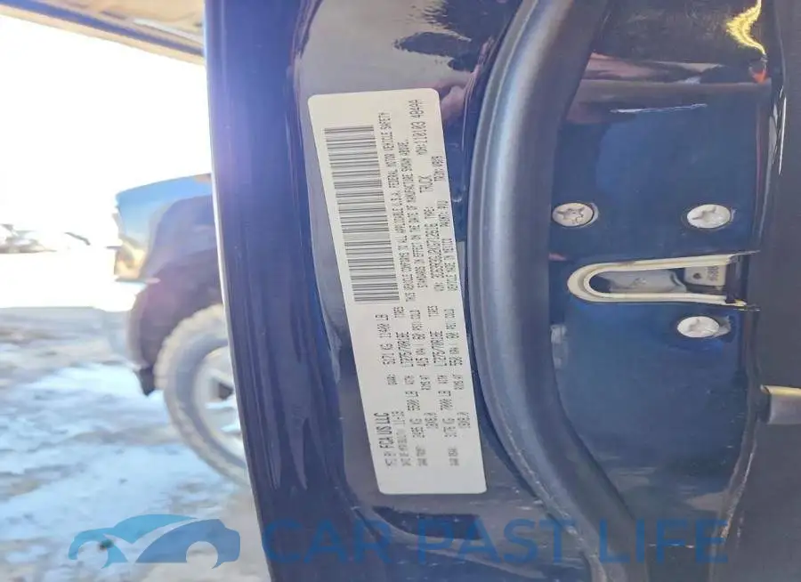 3C63R3GJ2KG712616# 12