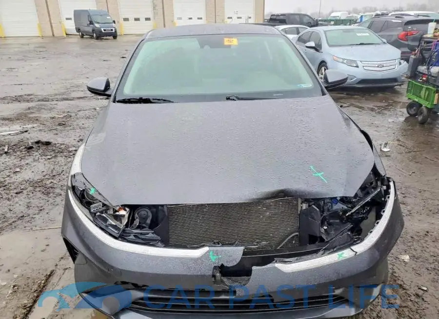 3KPF24AD4RE829428# 5
