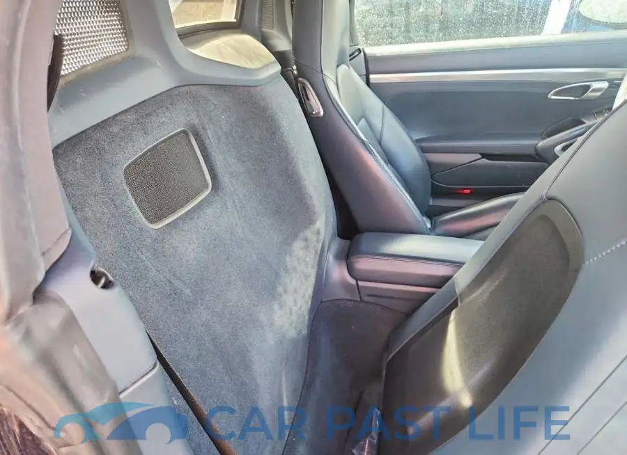 WP0CA2A82KS211458# 10