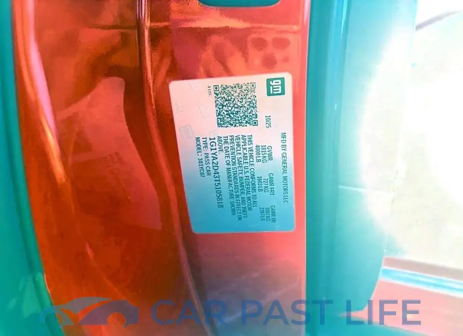 1G1YA2D43T5105818# 10