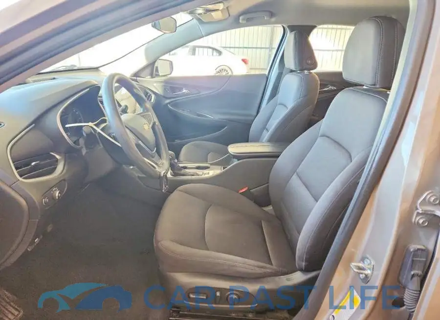 1G1ZD5ST3NF118590# 7