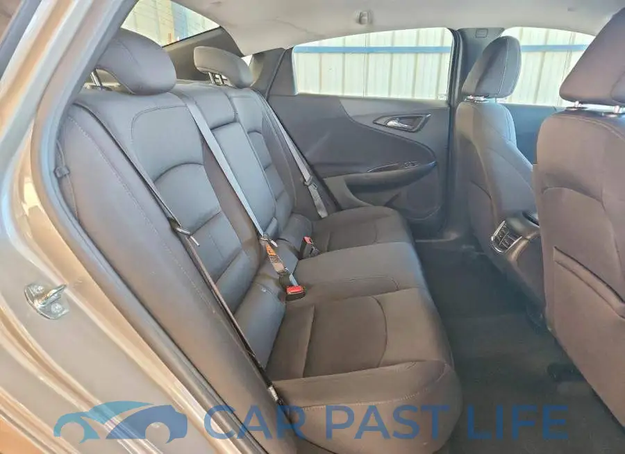 1G1ZD5ST3NF118590# 10