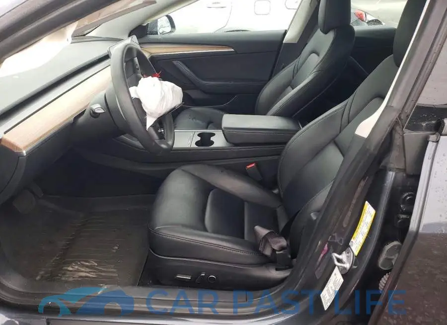 5YJ3E1EAXPF715501# 7