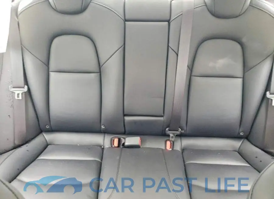5YJ3E1EAXPF715501# 10