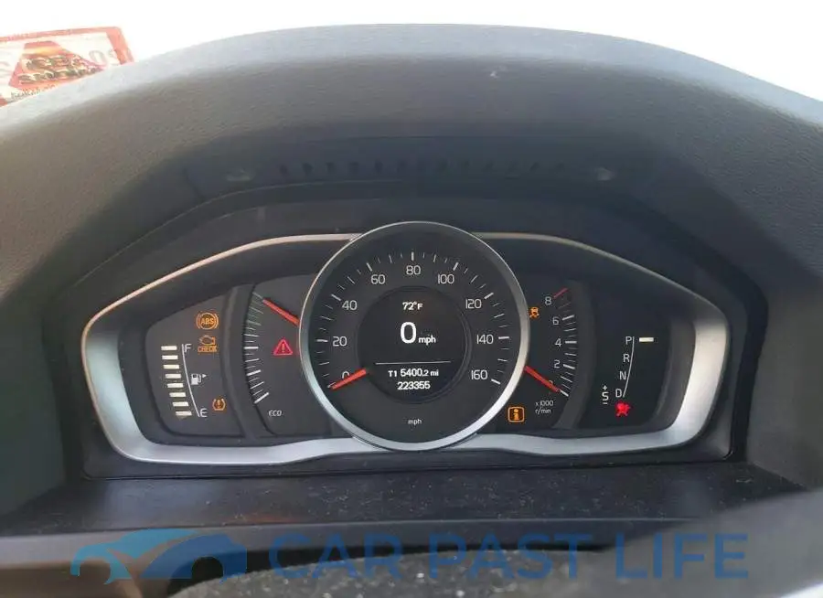 YV140MEJ6H1352686# 9