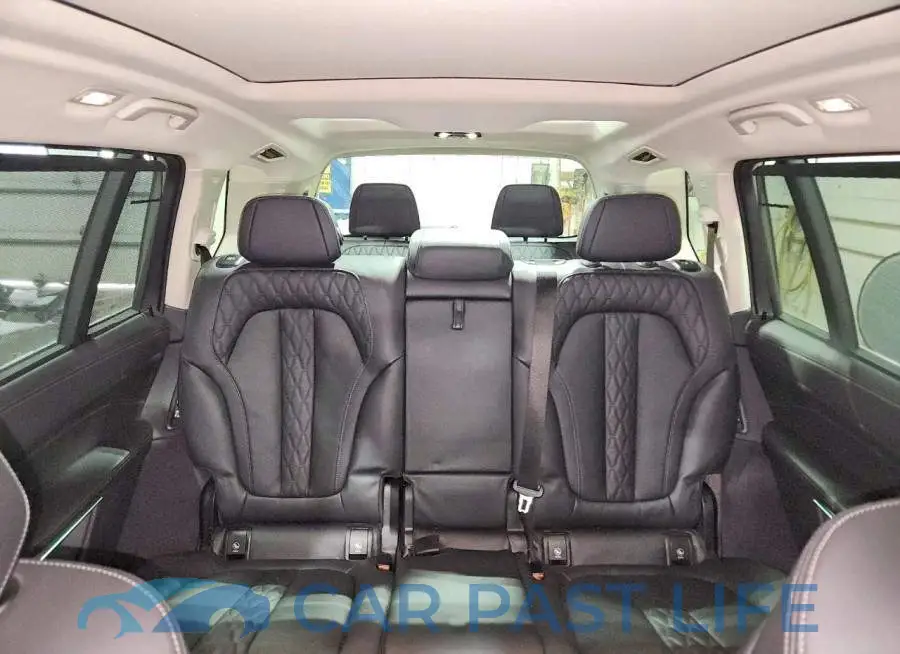5UX23EM08T9073901# 10