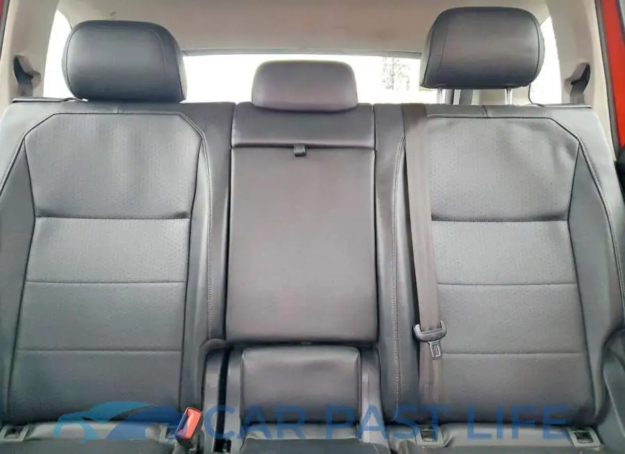 3VV3B7AX2KM174388# 10