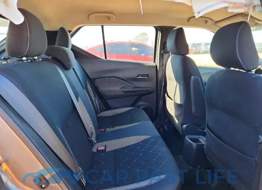 3N1CP5CU4JL527017# 11