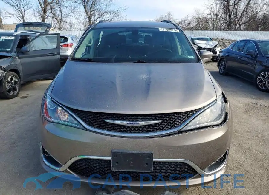 2C4RC1BG2HR634989# 5