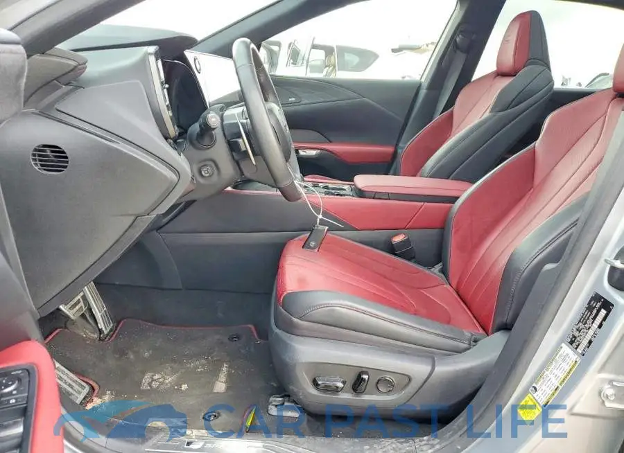 2T2BCMEA7RC011195# 7