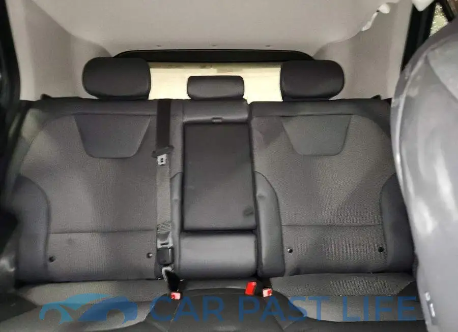 KNDCS3LF2R5138518# 10
