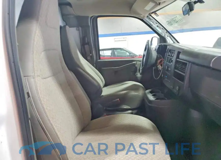1GTW7AFPXP1225370# 11