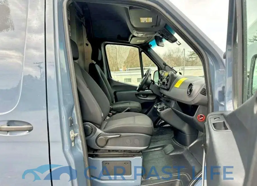 WD4PF1CD8KP131565# 7