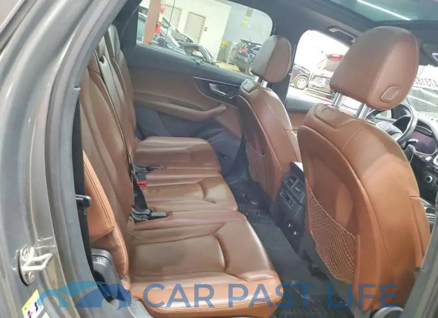 WA1LAAF70JD015686# 11