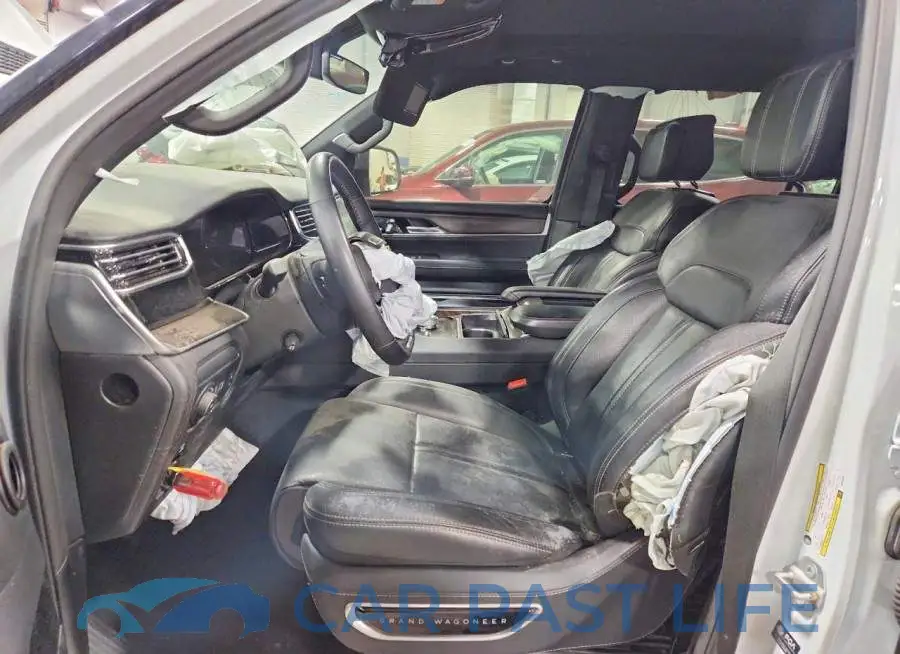 1C4SJVEJ7PS570435# 7