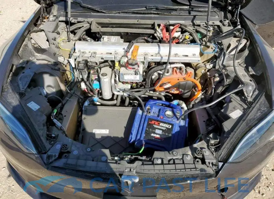 5YJSA1E66SF548050# 11