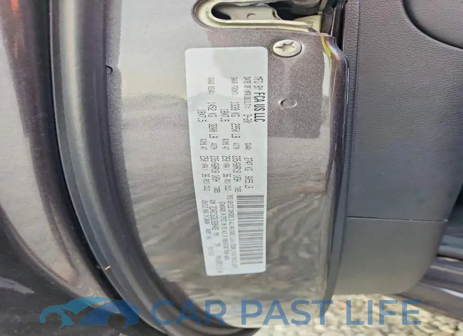 2C4RC1EG8LR200483# 10