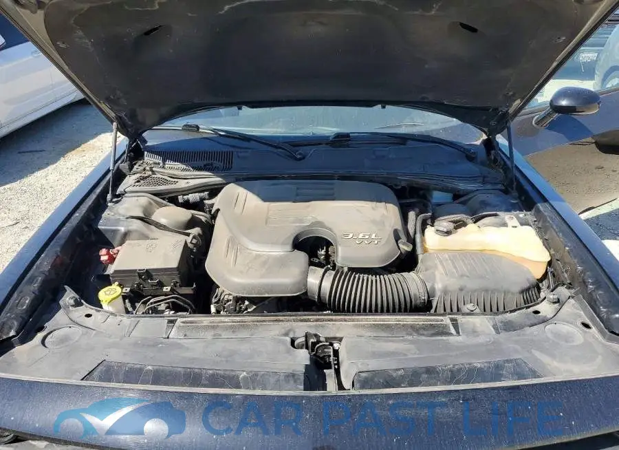 2C3CDZAG9JH318024# 11