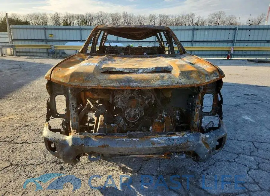 2GC4YME74R1198641# 5