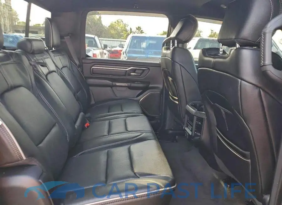 1C6SRFPT1LN300128# 10