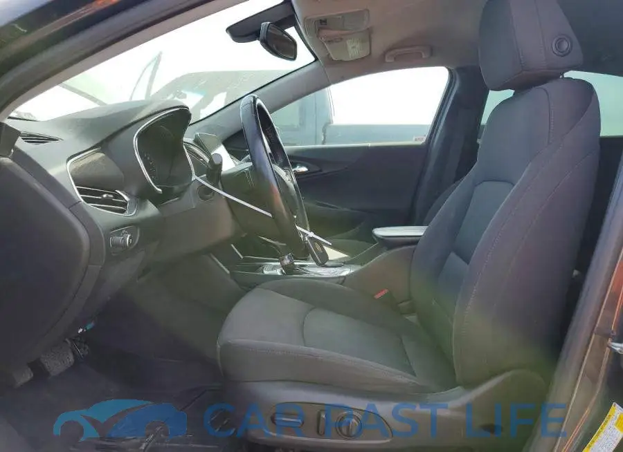 1G1ZD5ST5JF110999# 7