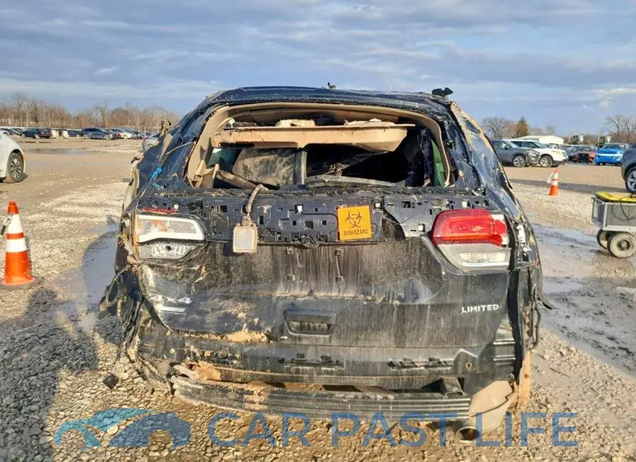 1C4RJFBG0MC672047# 6