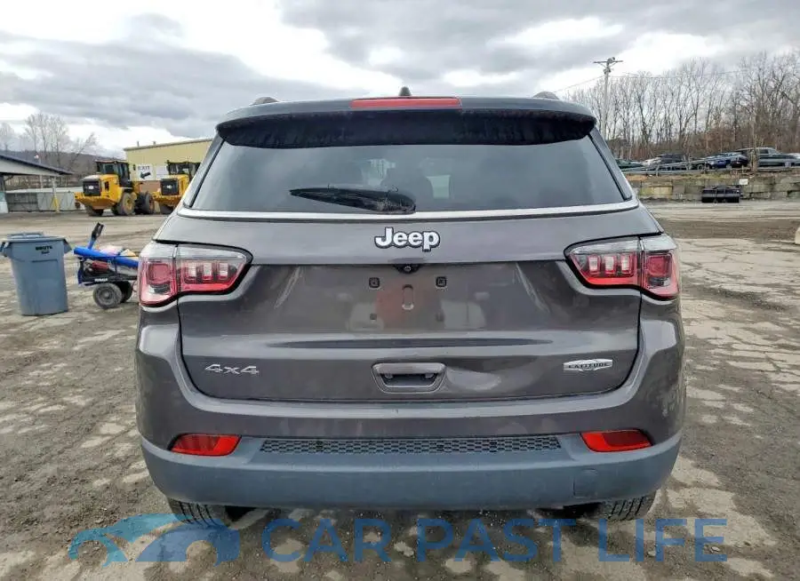 3C4NJDBB5JT113424# 6