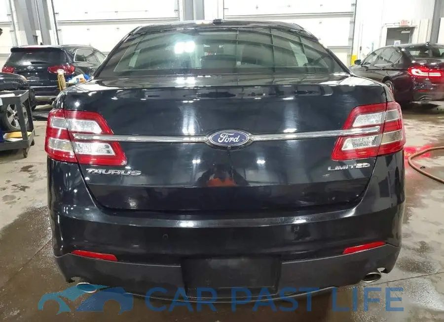 1FAHP2F82KG108577# 6