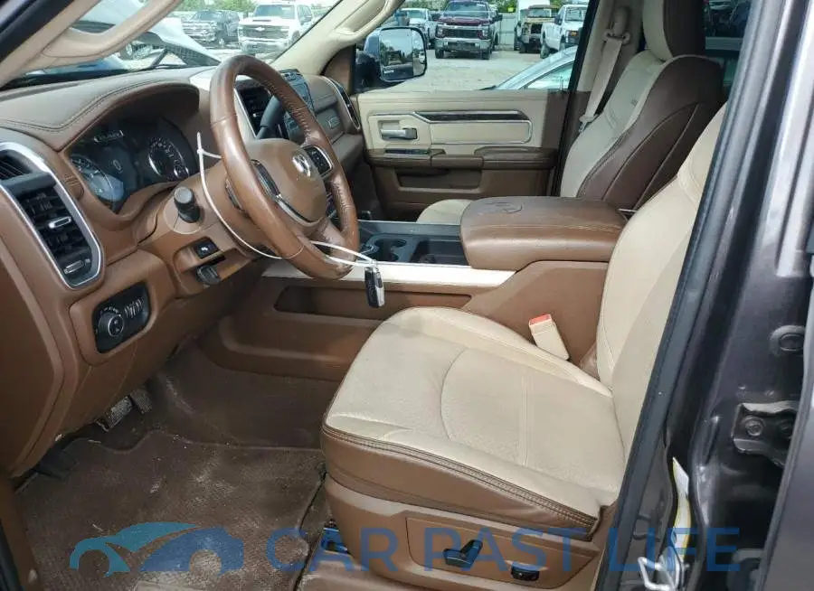 3C63R3JL5KG701555# 7