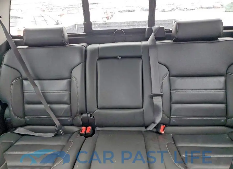 3GTU2PEC1JG245152# 10